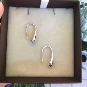 Teardrop silver earrings